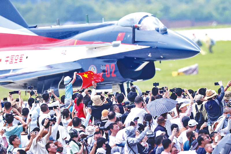 大鸡巴操穴黄色免费视频长春航空展迎来首个公众日